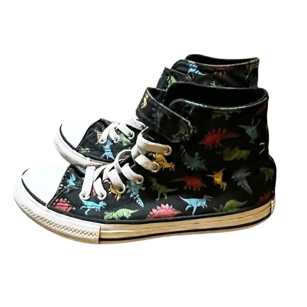 CONVERSE Kids Black hi top dinosaur lace and rip top closure. Pre owned size 3